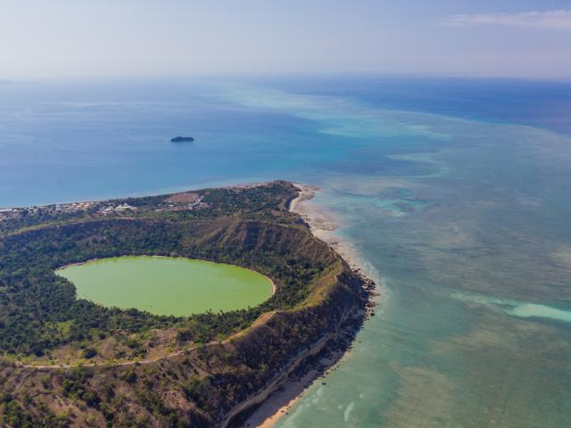 Le Lac Dziani est l'incontournable de Petite-Terre