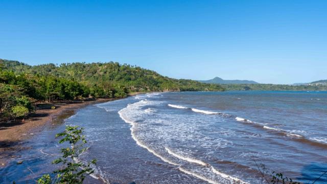 Plage De Mtsangamouji