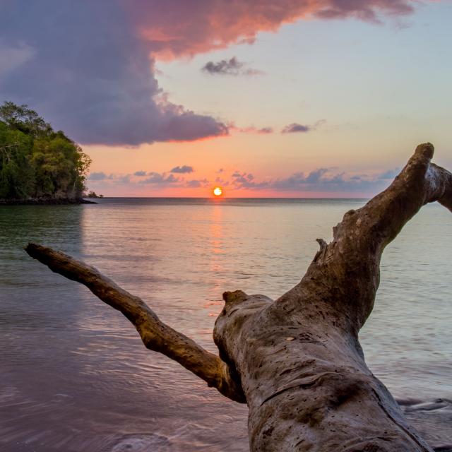 Sunset Mayotte Coucher De Soleil Cascade Soulou Plage Lagon 2 Original