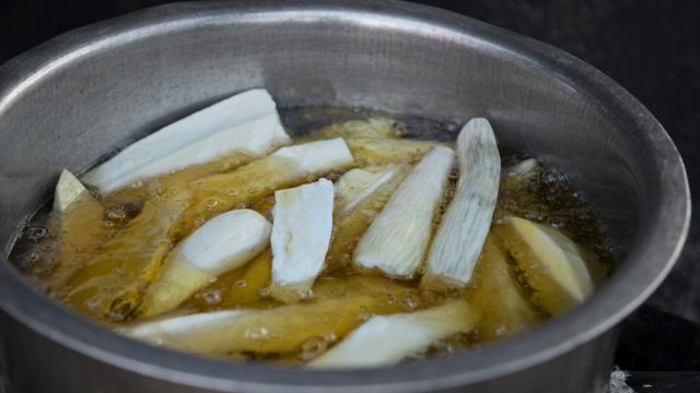 Marche de Mamoudzou, manioc, plat cuisine culinaire